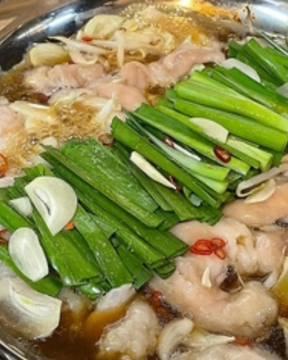 肉ダイニング 恵家 · 9
